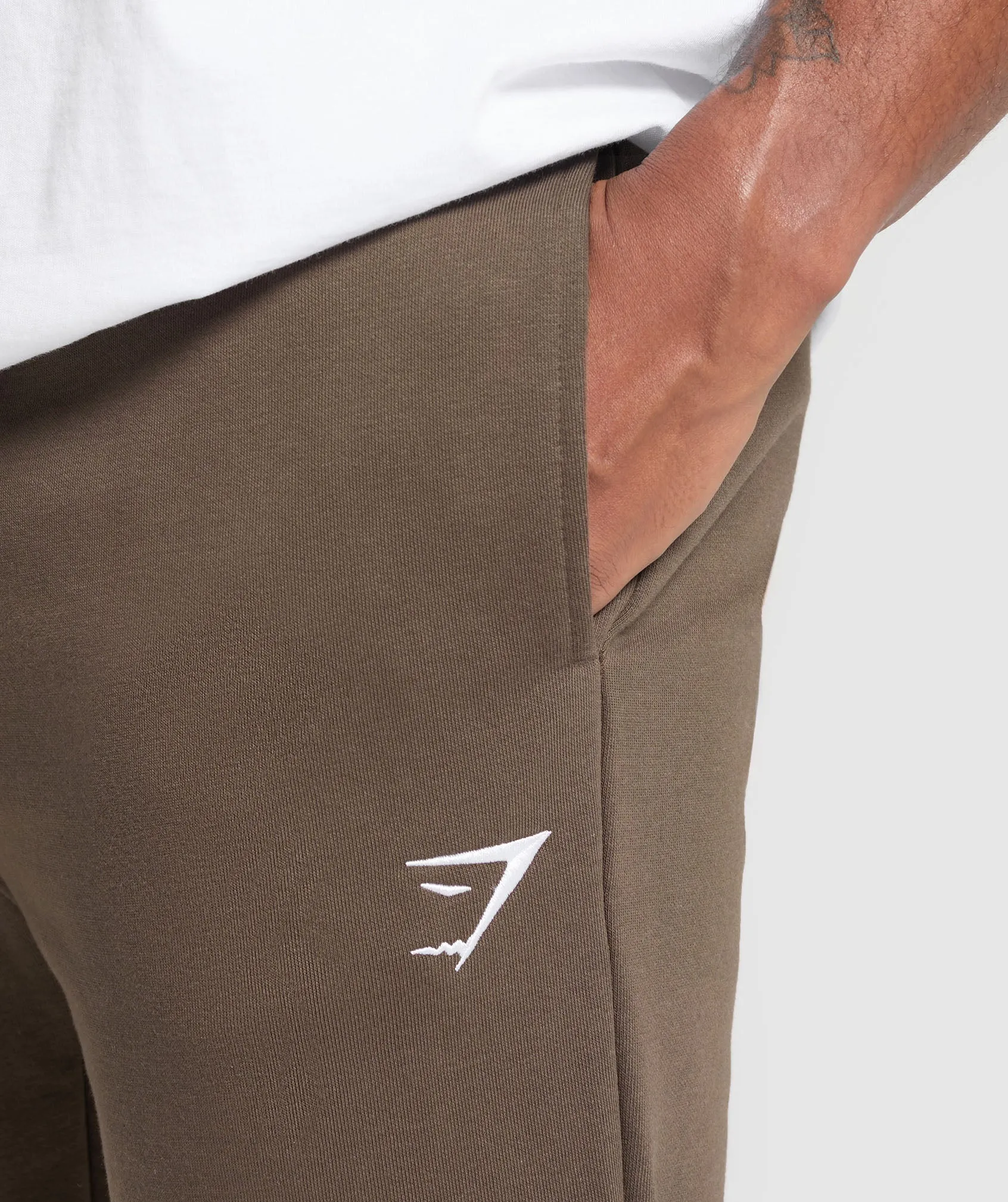 Gymshark Crest Joggers - Walnut Brown