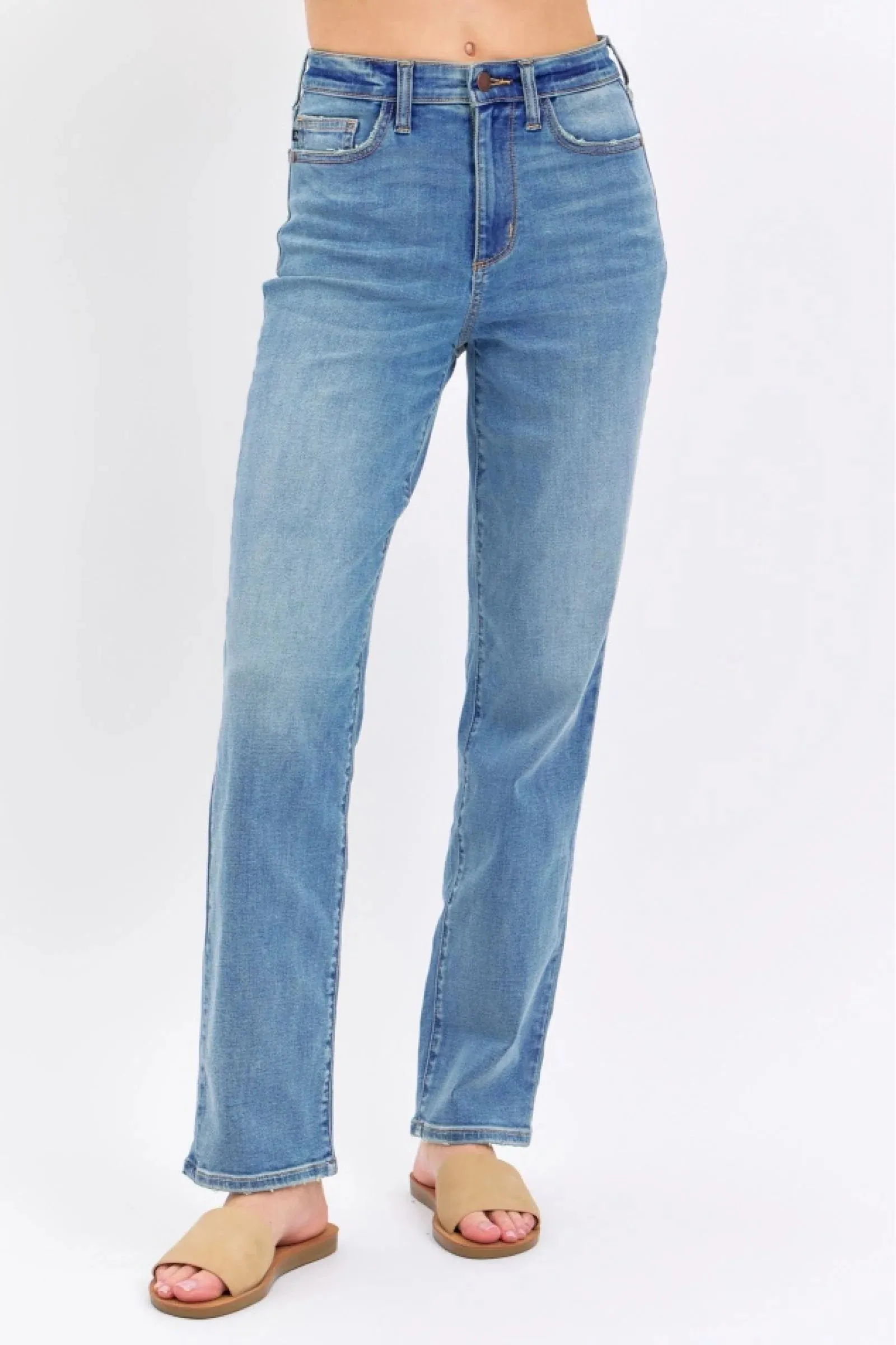 Judy Blue High-Rise Straight Fit Jeans in Medium Blue