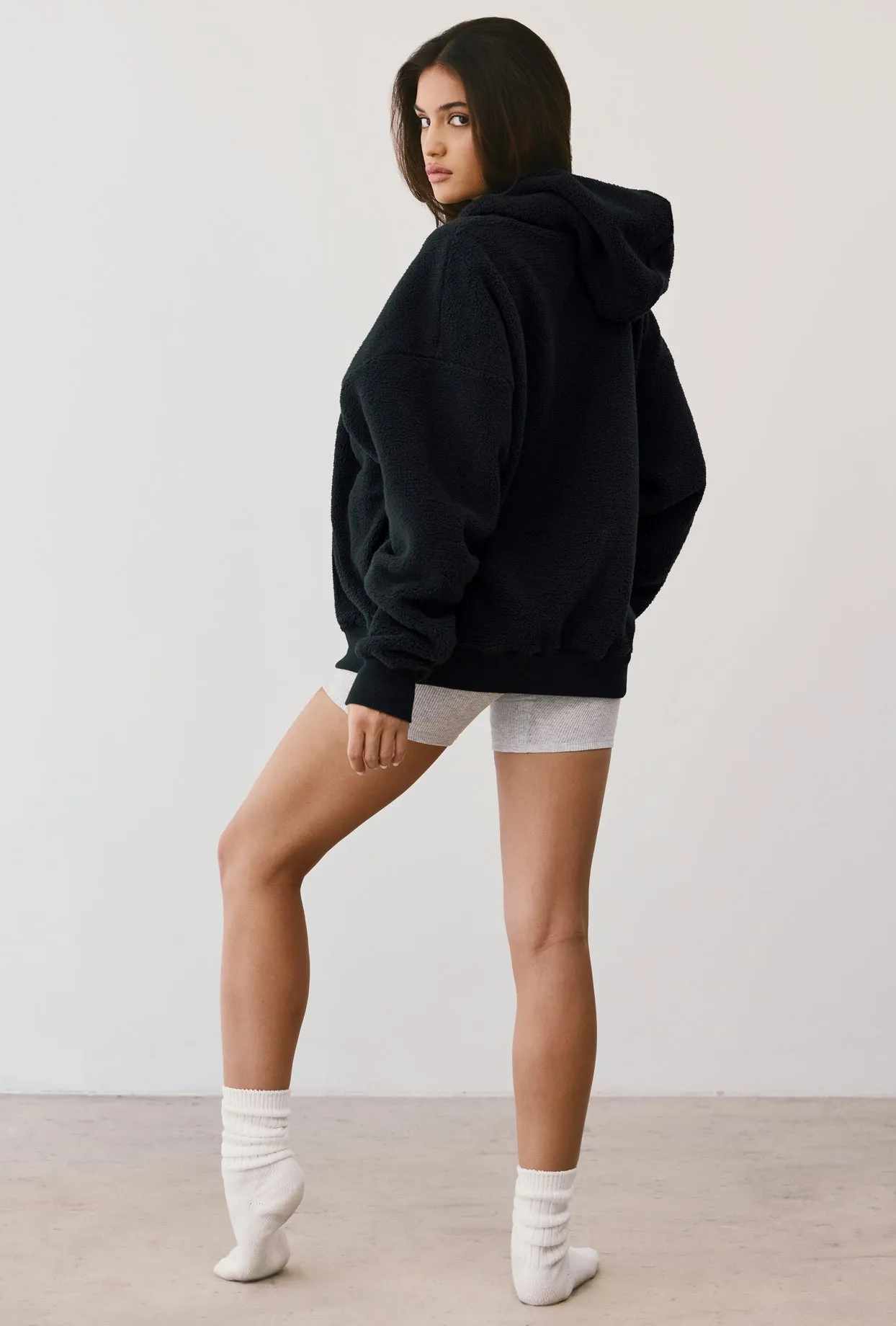 Oversized Fleece Hooded Sweatshirt in Onyx